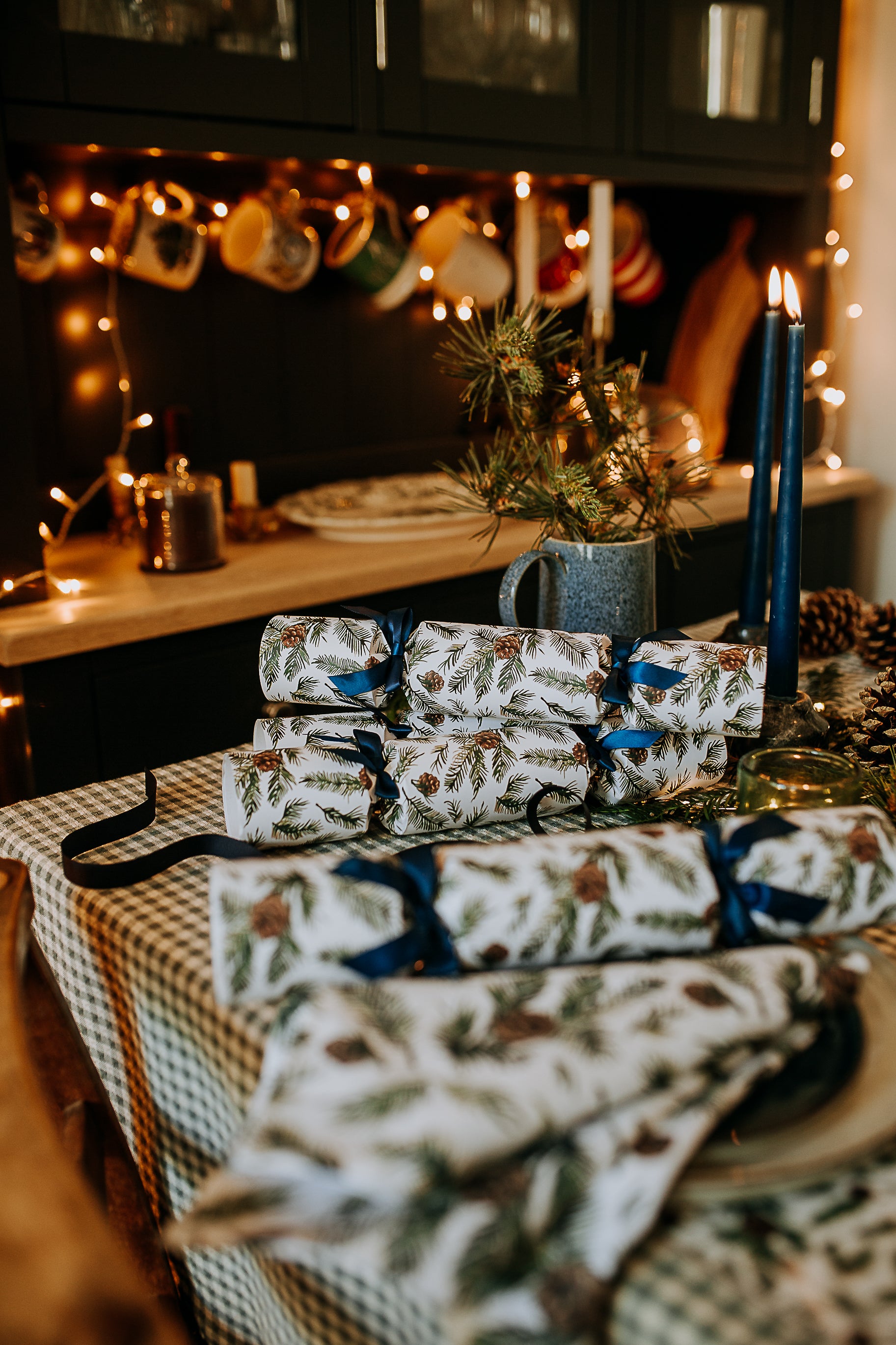 loose pine cone christmas crackers 