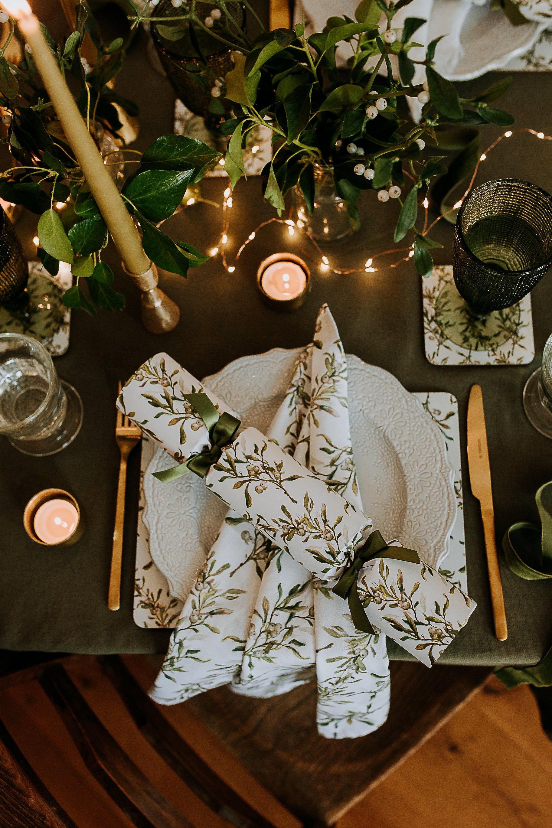 mistletoe christmas crackers hospitality 